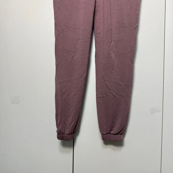 Mauve Beyond Yoga ski weekend Jumpsuit size M - Picture 3 of 12